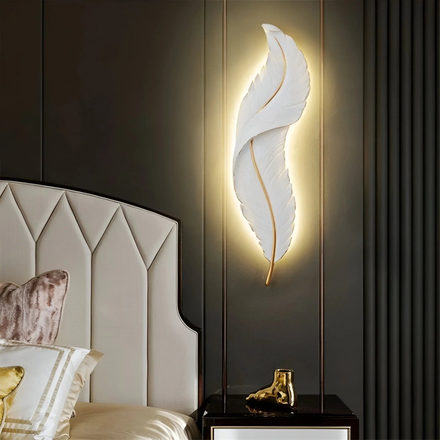 FeatherGlow™ – Dimmable LED Designer Wall Light with Soft Lighting