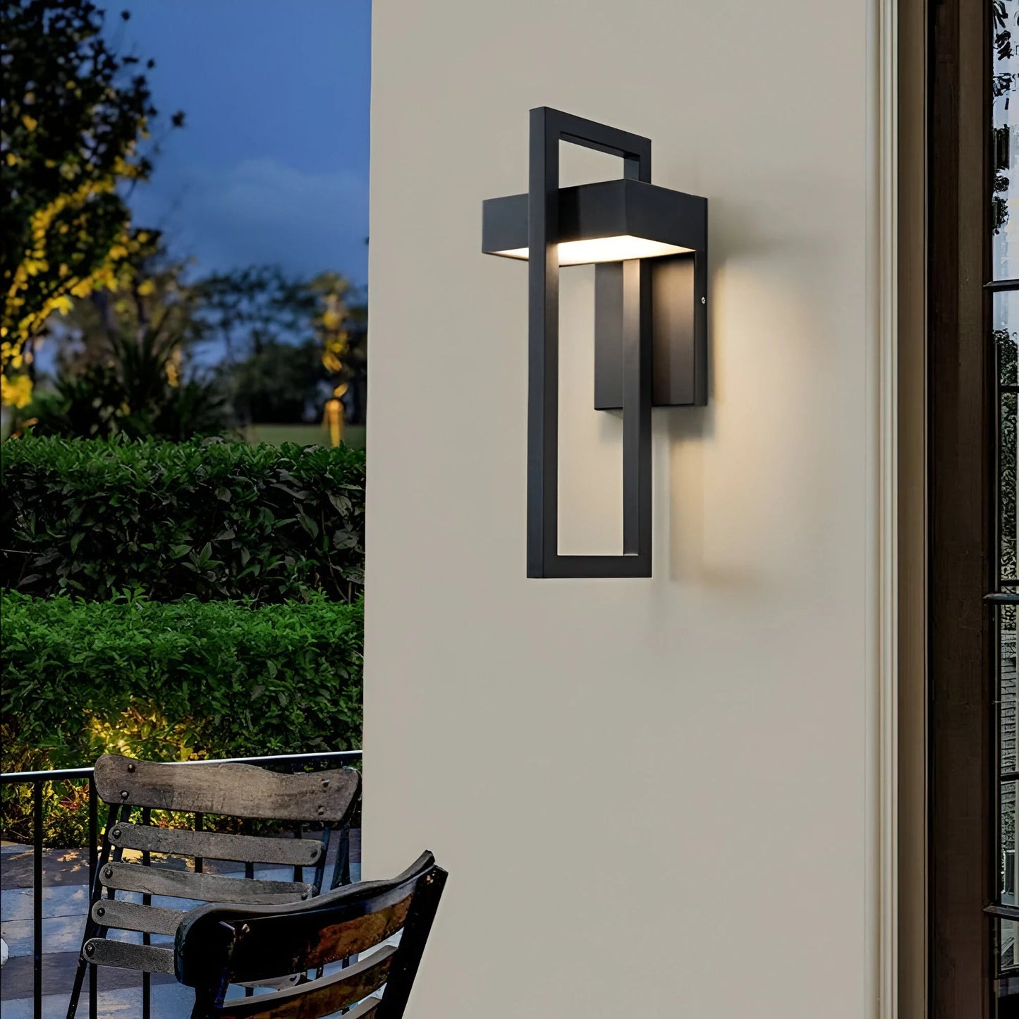 GlowCraft™ – Weatherproof Outdoor Wall Light