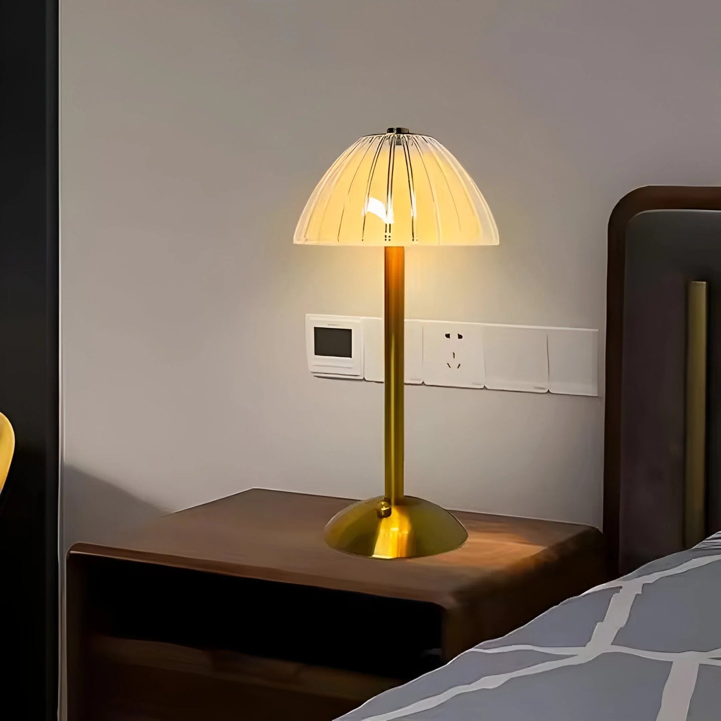 Lixora™ – Lightweight Rechargeable Cordless Table Lamp