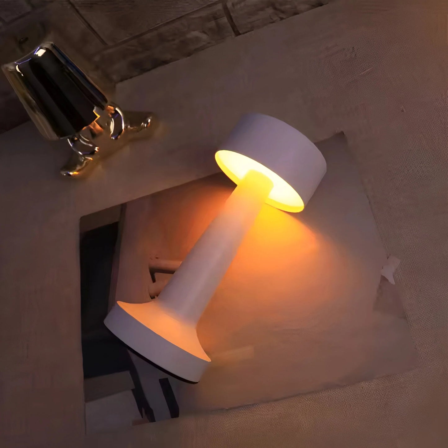 LuxaTouch™ – Wireless Touch Dimmer Designer Table Lamp