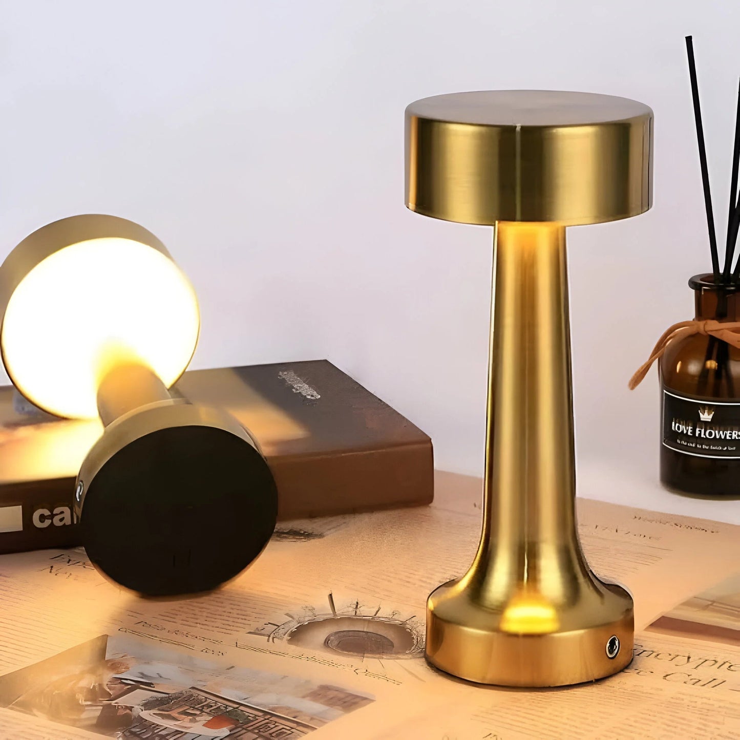 LuxaTouch™ – Wireless Touch Dimmer Designer Table Lamp