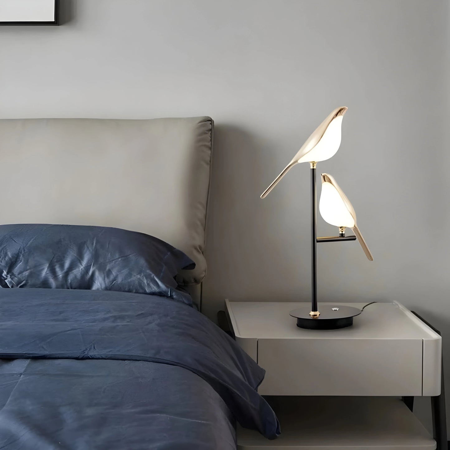 Orniluce™ – 3-Color Golden Bird LED Design Table Lamp