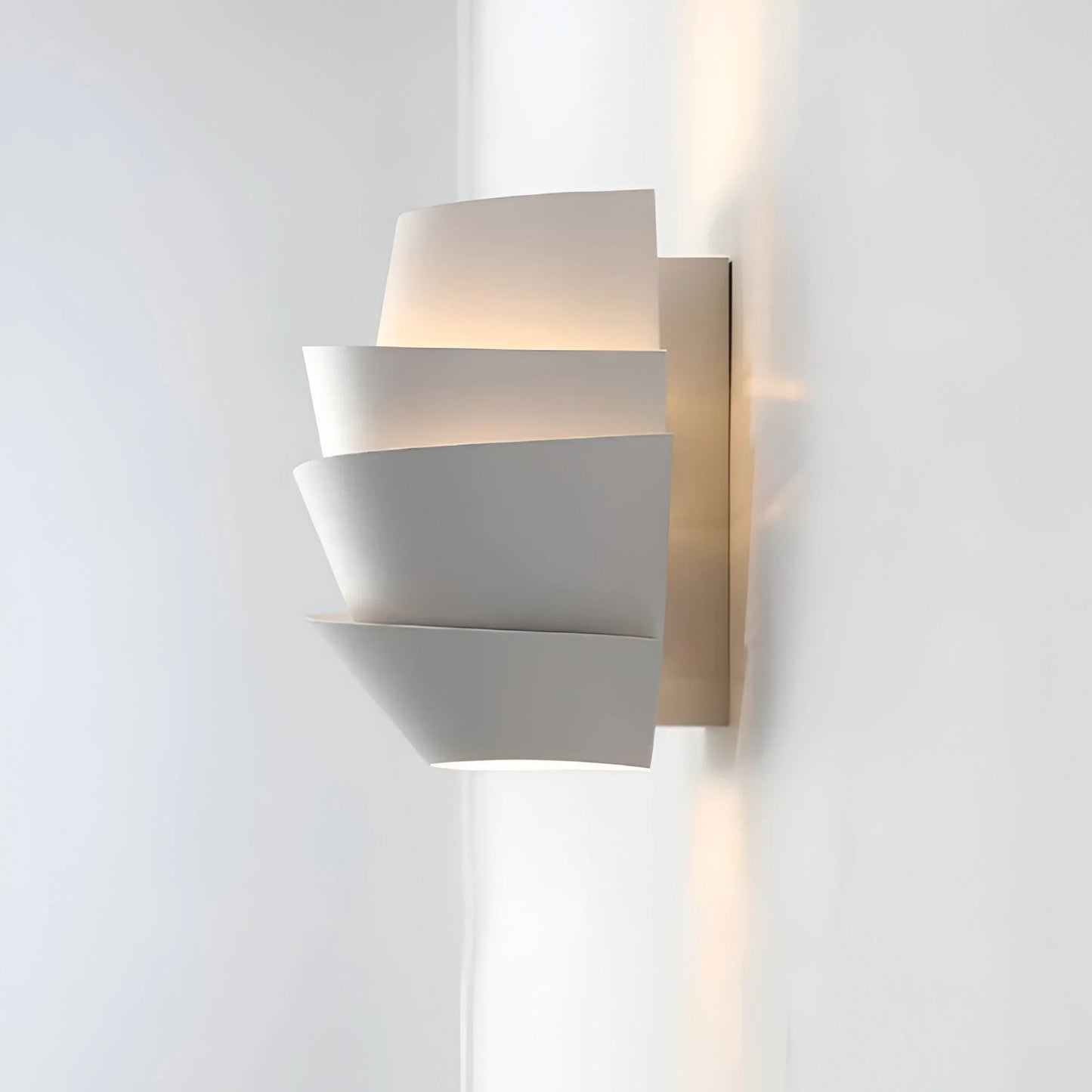 SolaraGlow™ – Elegant Wall Sconce with Soft Lighting
